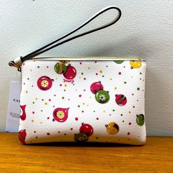 Coach Wristlet Xmas motive NWT - Picture 5 of 6